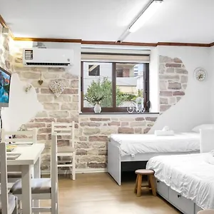 Solhouse , Gjirokastër Albania
